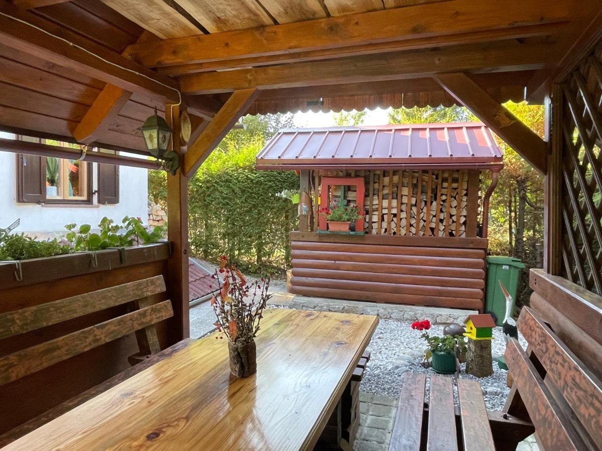 צרני לוג Chalet House Olga מראה חיצוני תמונה