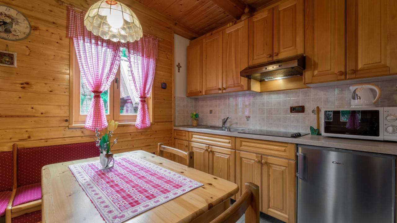 צרני לוג Chalet House Olga מראה חיצוני תמונה